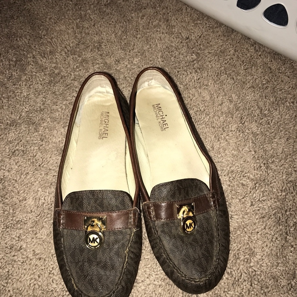 Michael Kors flats!!
